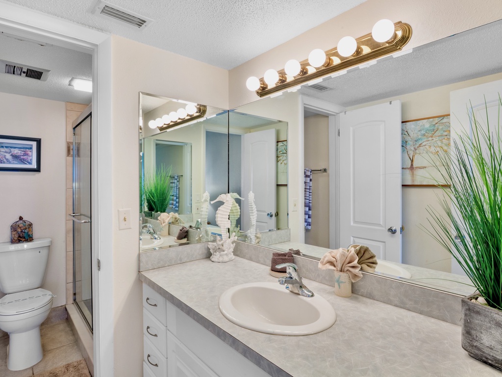 Primary Bedroom, Ensuite Bathroom