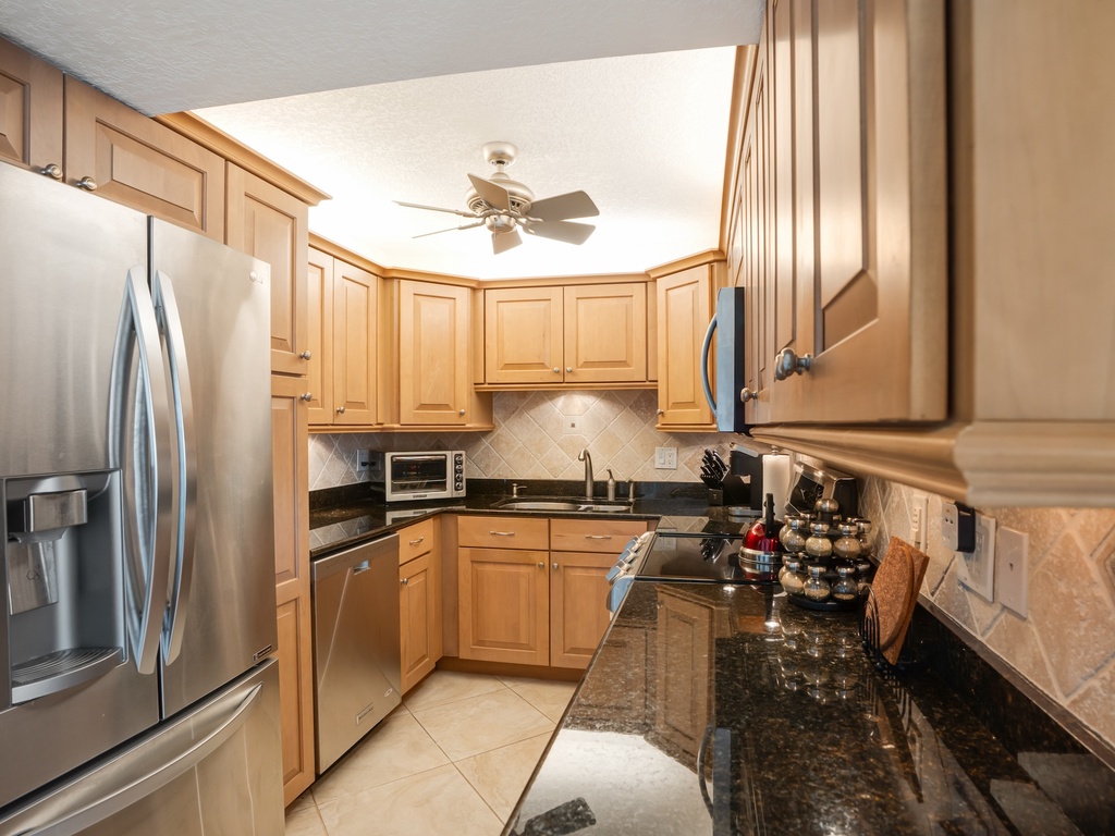 Harbor Towers Unit 330 by Tropical Sands Accommodations