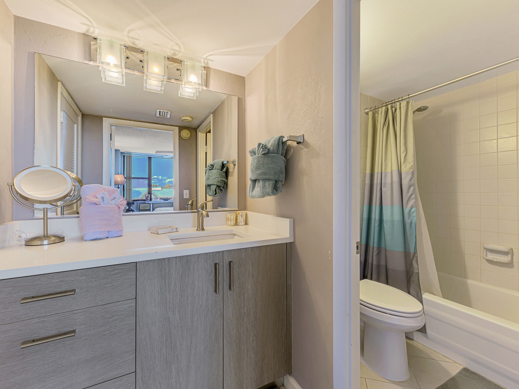 Primary Bathroom, Ensuite