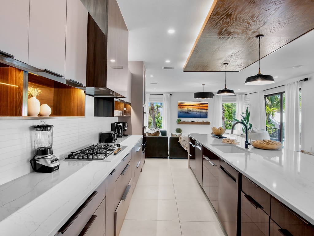 Fully Equipped Kitchen with Appliances