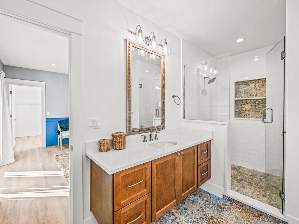 Primary Bedroom-Ensuite Bath