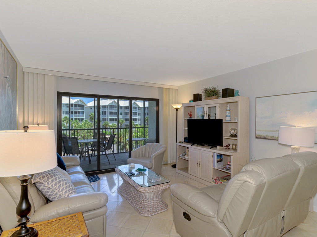 Harbor Towers 308