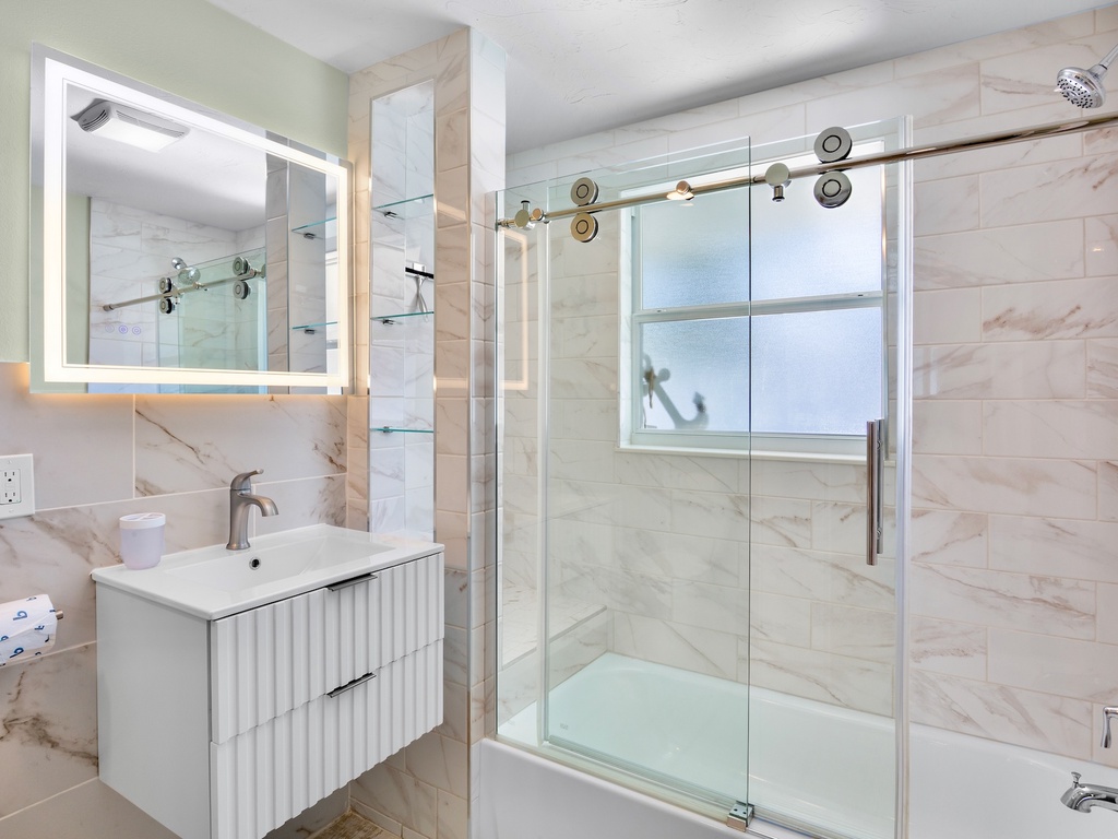 Hall Bathroom with Walk-in shower