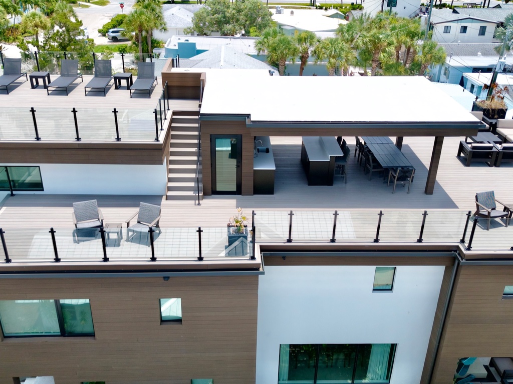 Rooftop Deck with Outdoor Kitchen, Dining and Lounge
