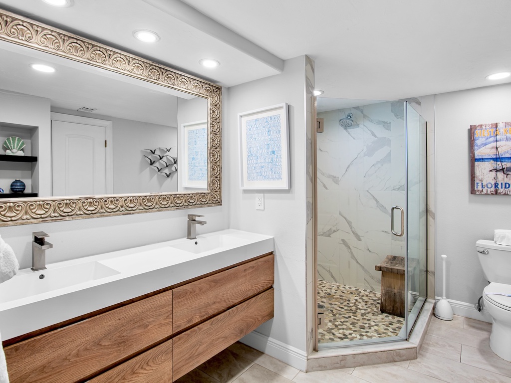 Primary Bedroom, Ensuite Bathroom