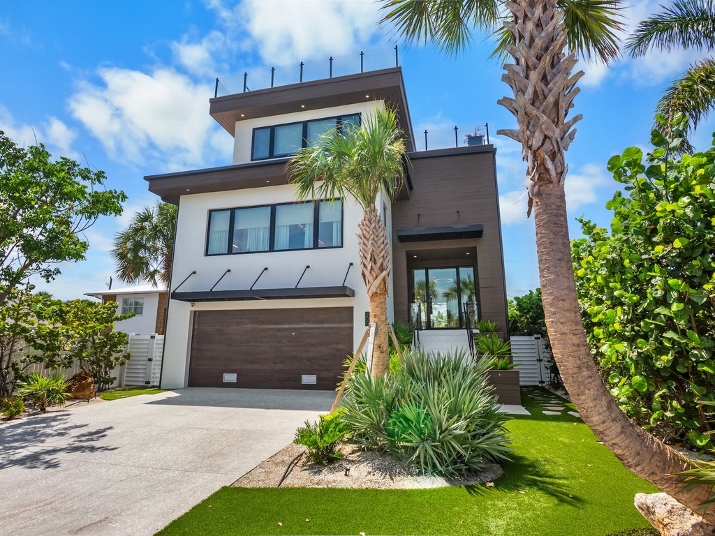 Knot A Basic Beach House by Lido Key Vacations