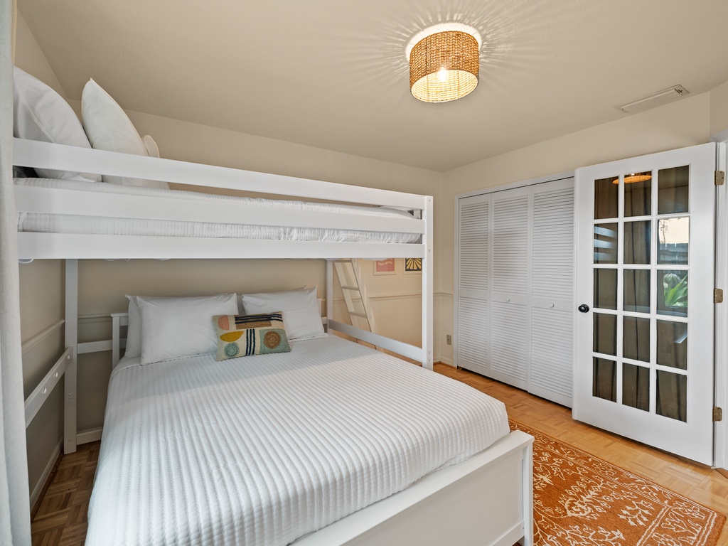 Third Bedroom - Twin/Full Bunk