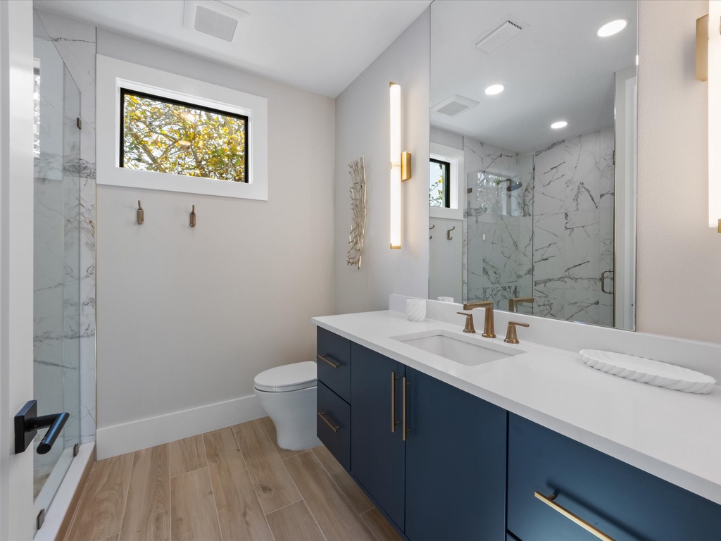 Second Bathroom, Ensuite