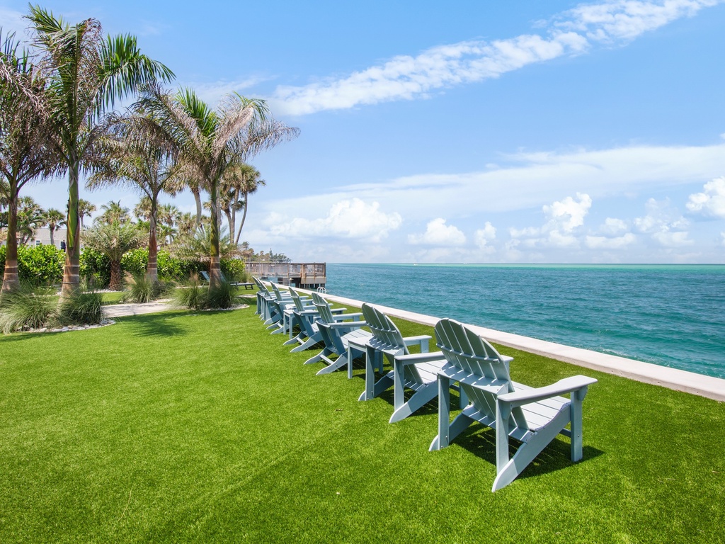 Oceanfront Seating