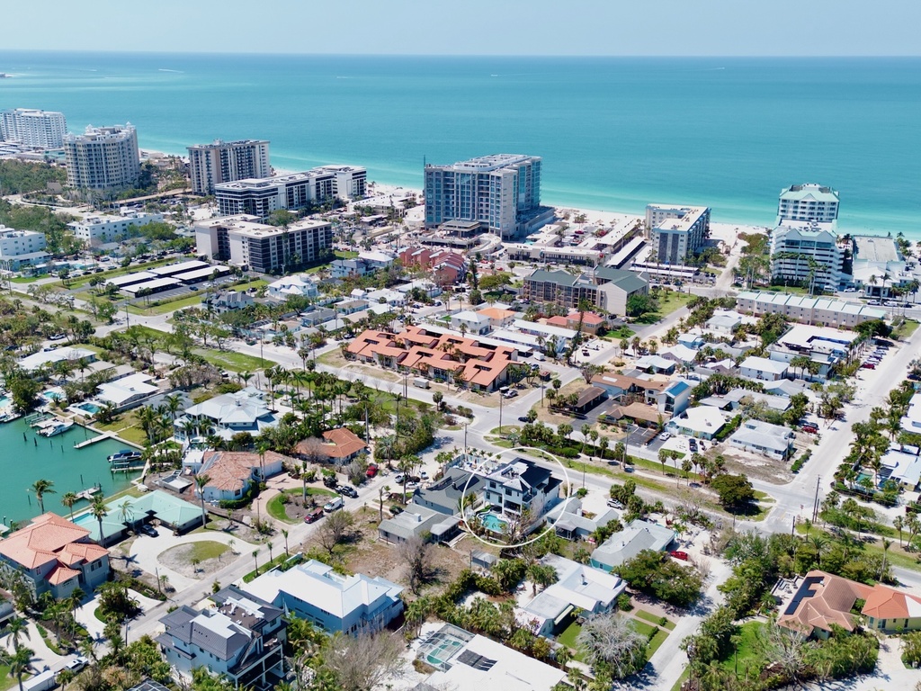 Aqua Breeze by Lido Key Vacations