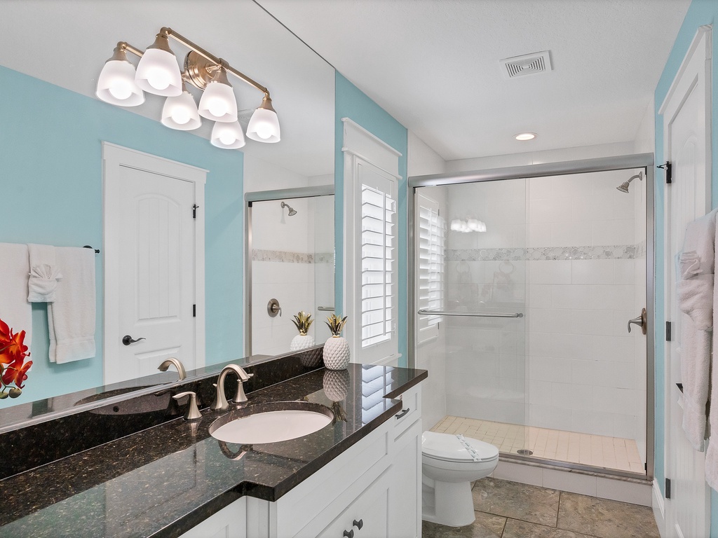 Fourth Bedroom (3rd floor), King bed