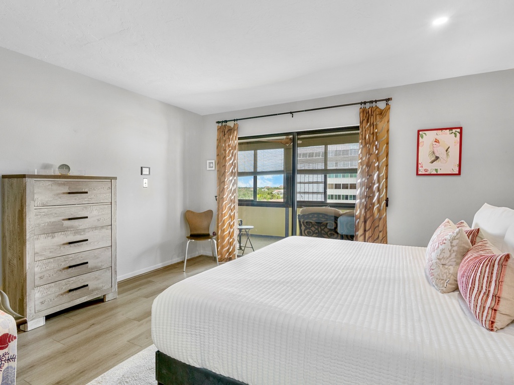 Primary Bedroom, King