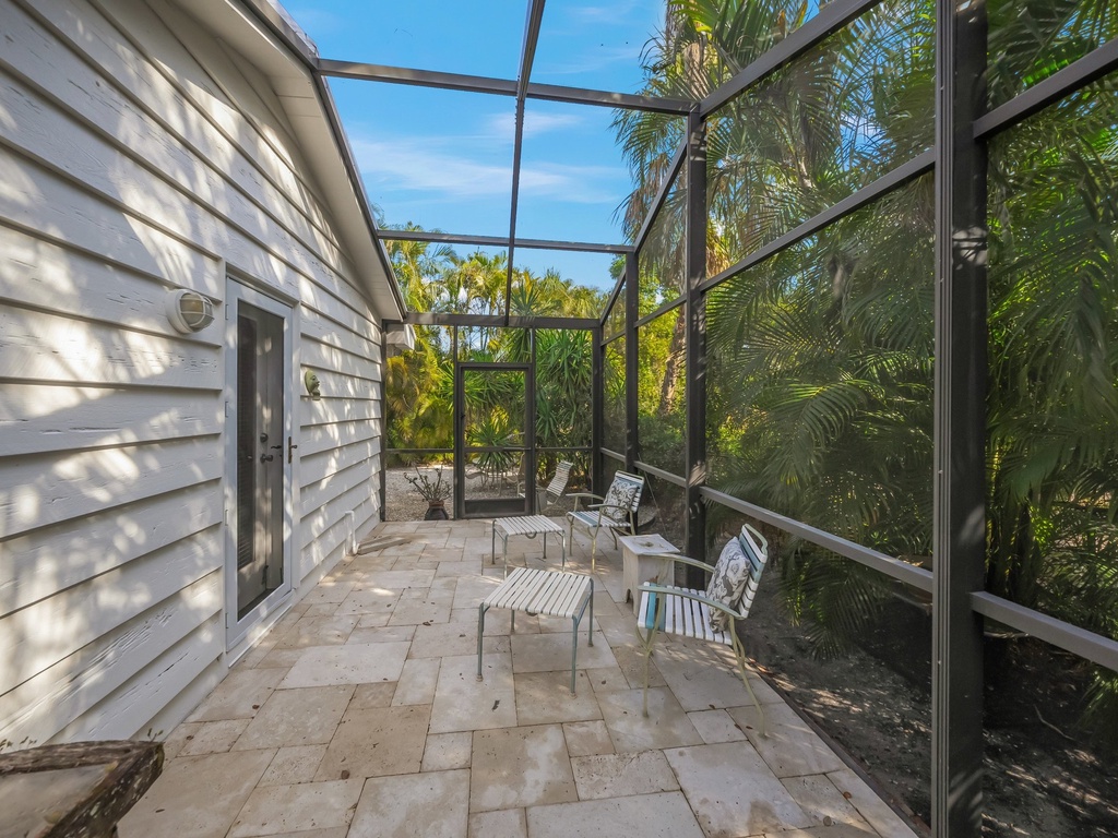 The Shaded Sanctuary - Siesta Key Luxury Rental Properties