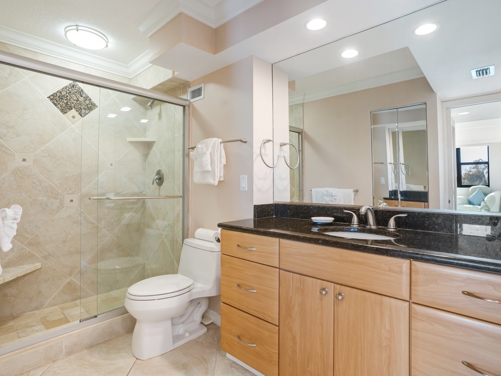 Harbor Towers Unit 330 by Tropical Sands Accommodations