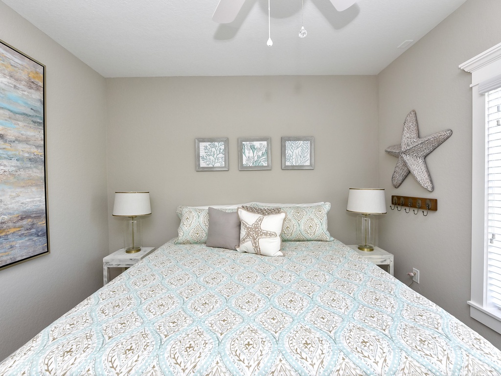 Fifth Bedroom, King bed