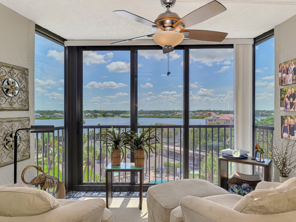 Private screened-in terrace