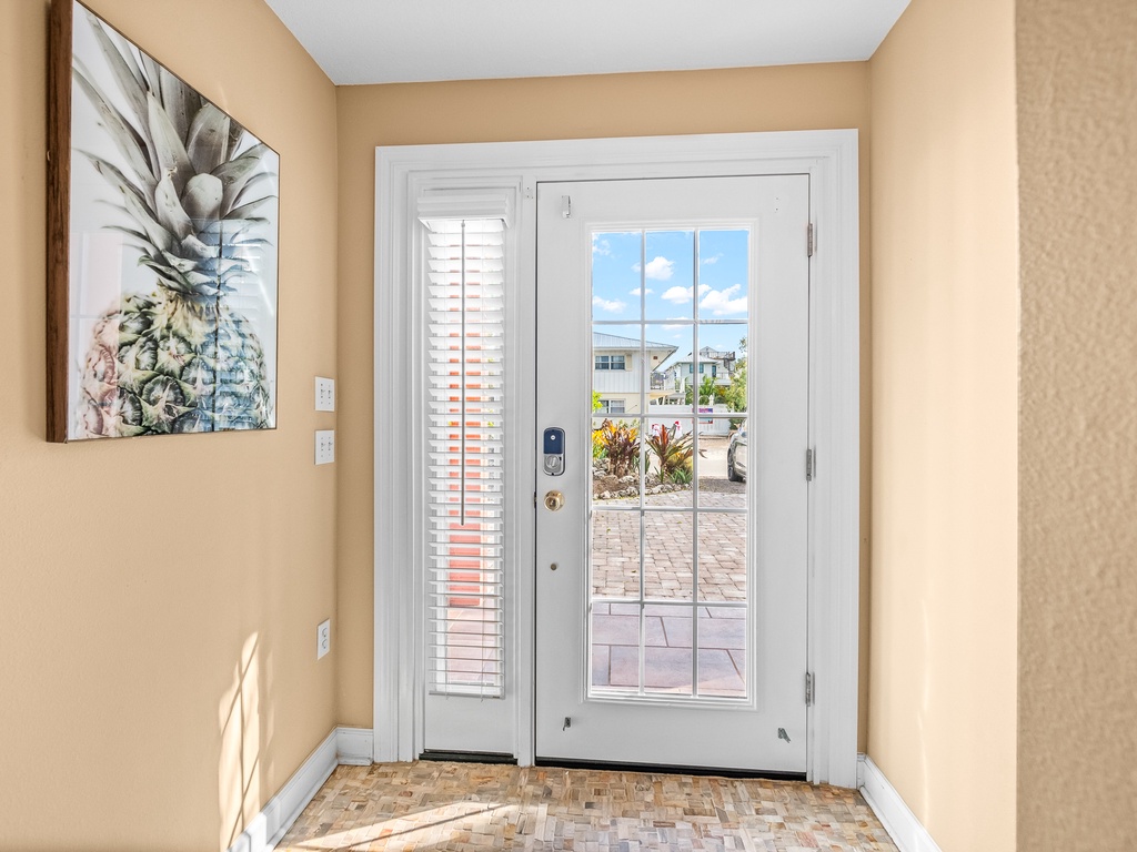 The Pink Flamingo - Lido Key Vacations
