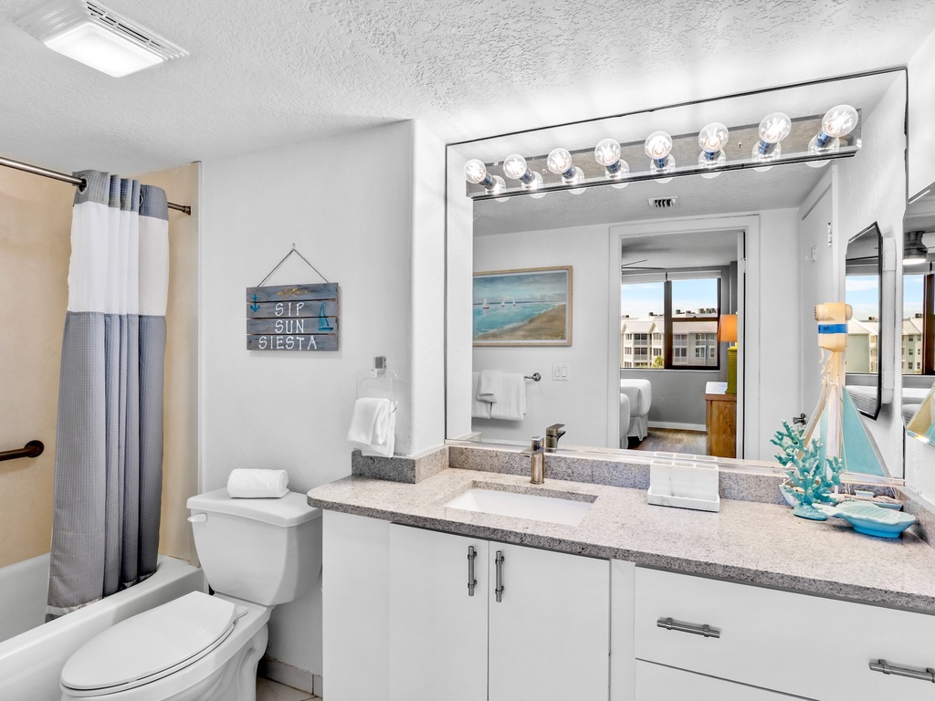Harbor Towers Unit 515 by Tropical Sands Accommodations