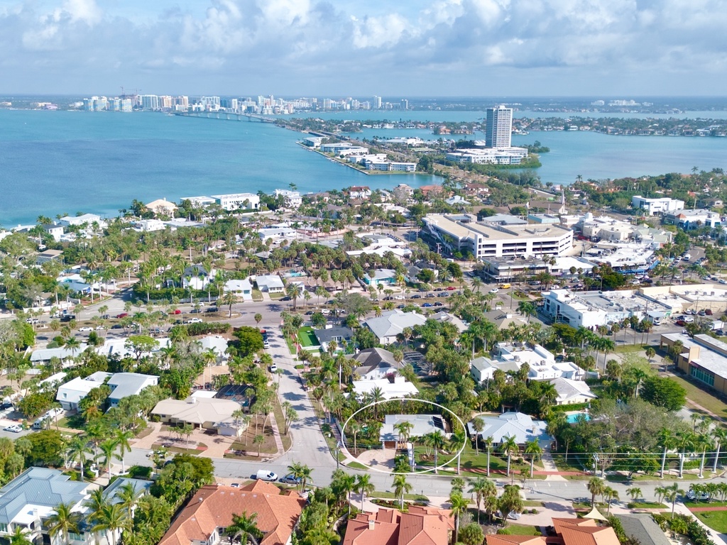 Perfect location near the bay