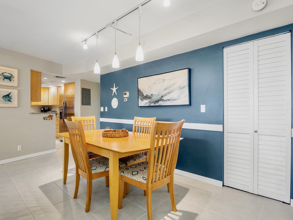 Harbor Towers Unit 415 by Tropical Sands Accommodations