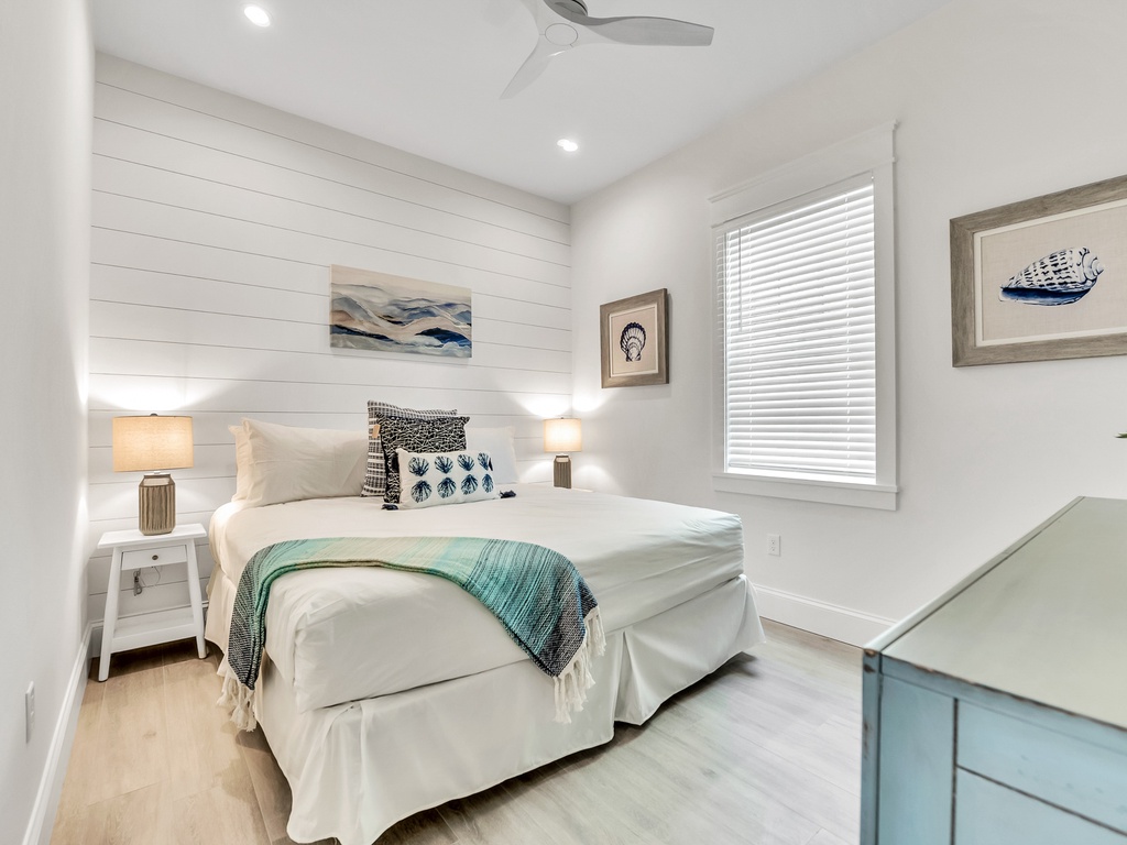 Seventh Bedroom, 2nd floor - King