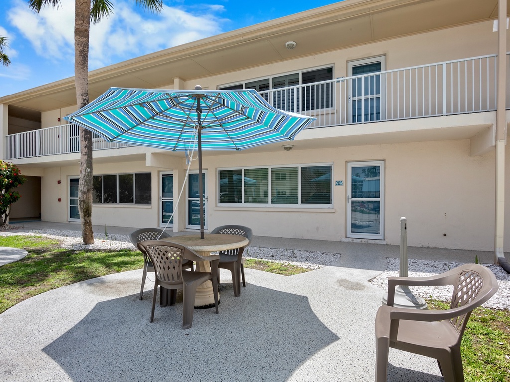 Outdoor Dining Area