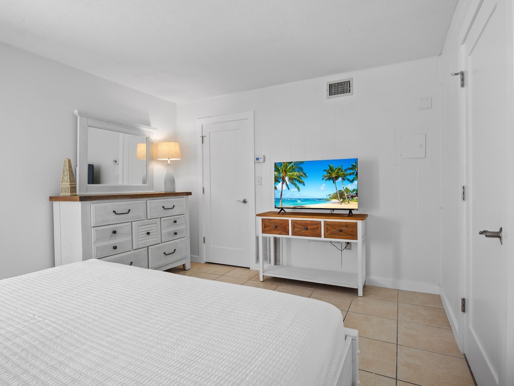 Primary Bedroom, King