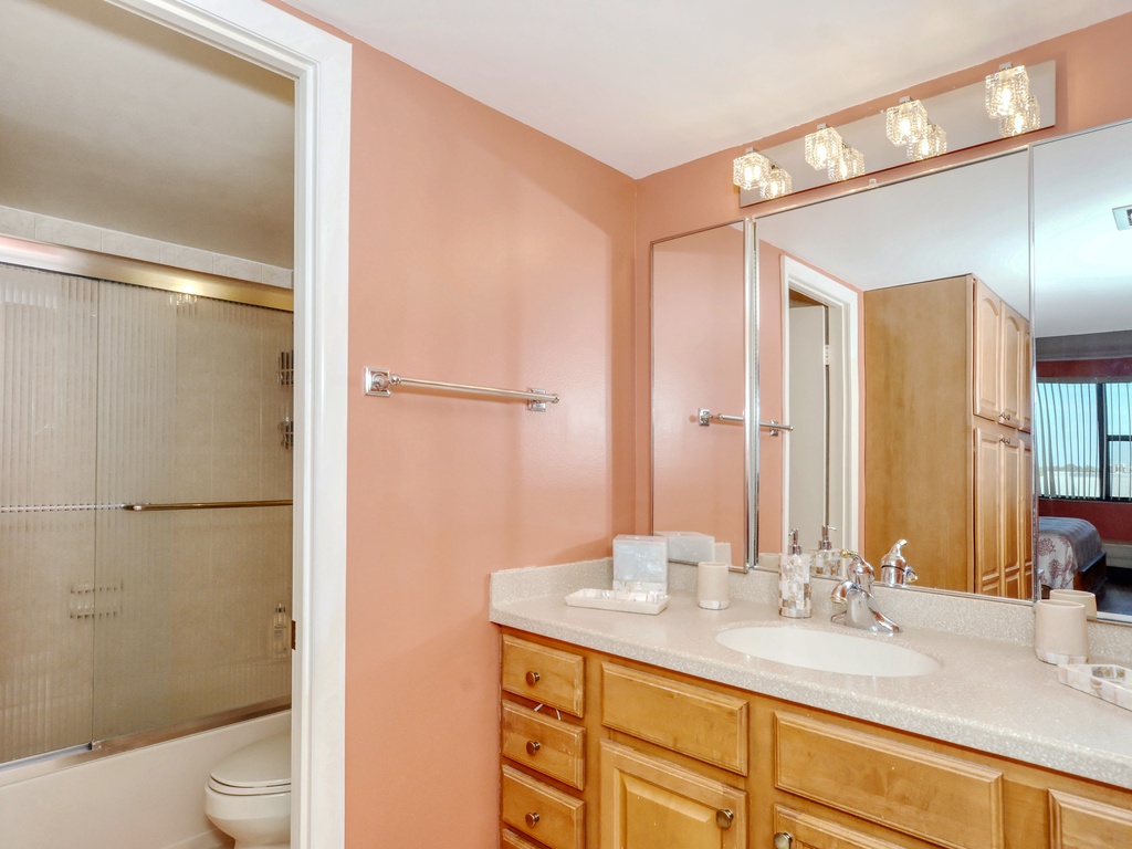 Primary Bathroom, Ensuite