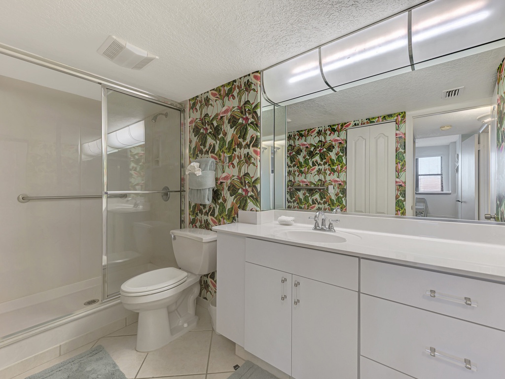 Primary Bathroom, Ensuite