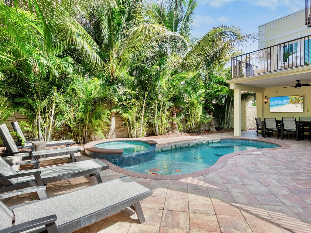 Private Pool and Spa
