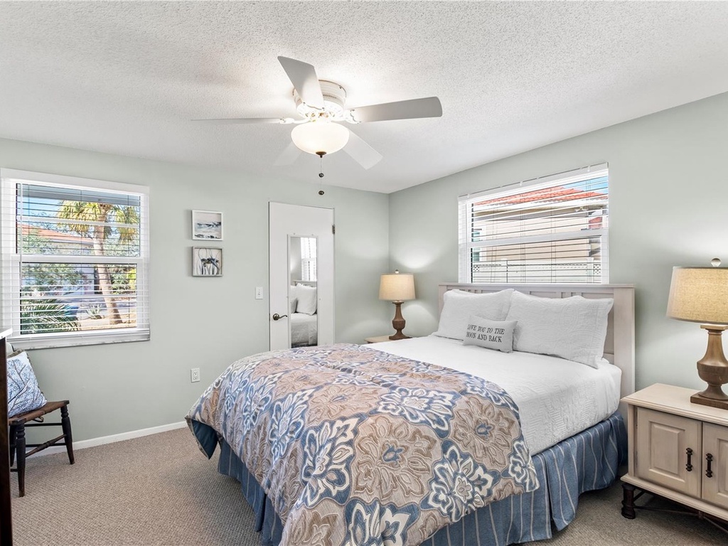 Second Bedroom, Queen bed