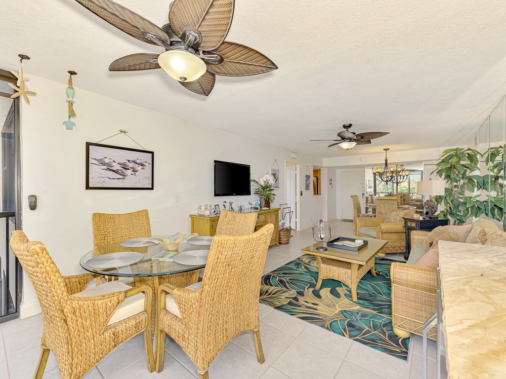 Open-concept Dining and Living Area