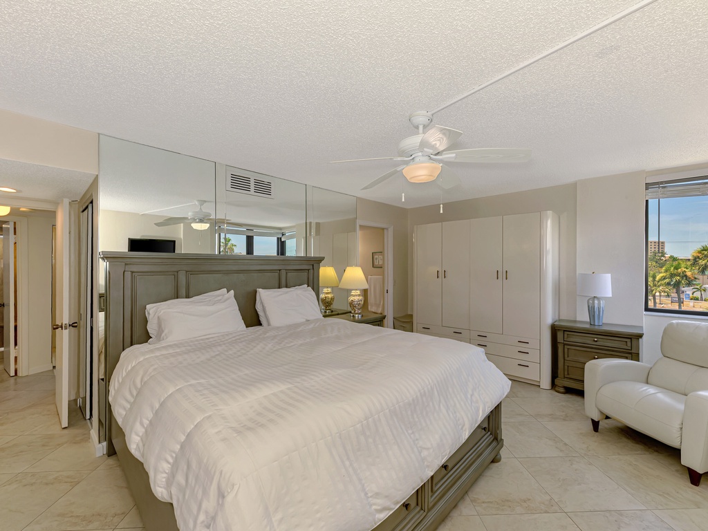Primary Bedroom, King