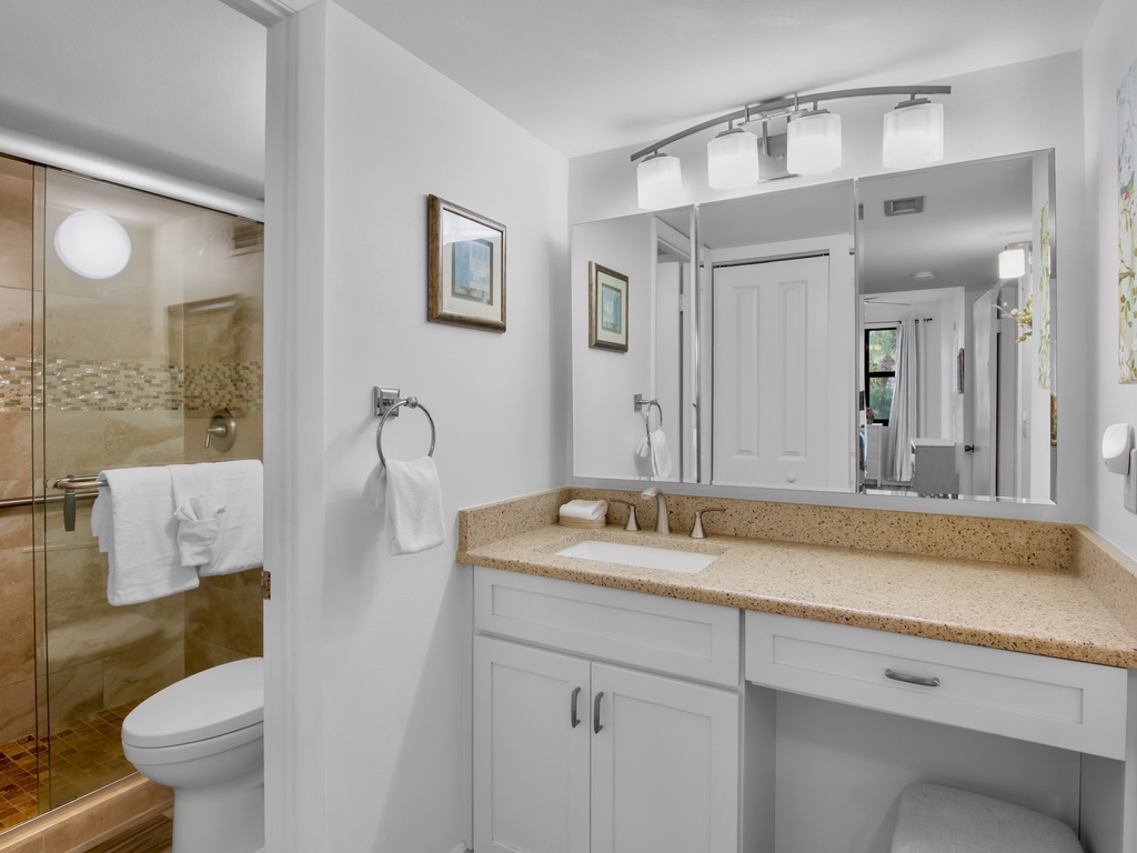 Primary Bathroom, Ensuite