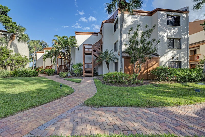 Midnight Cove II 220D