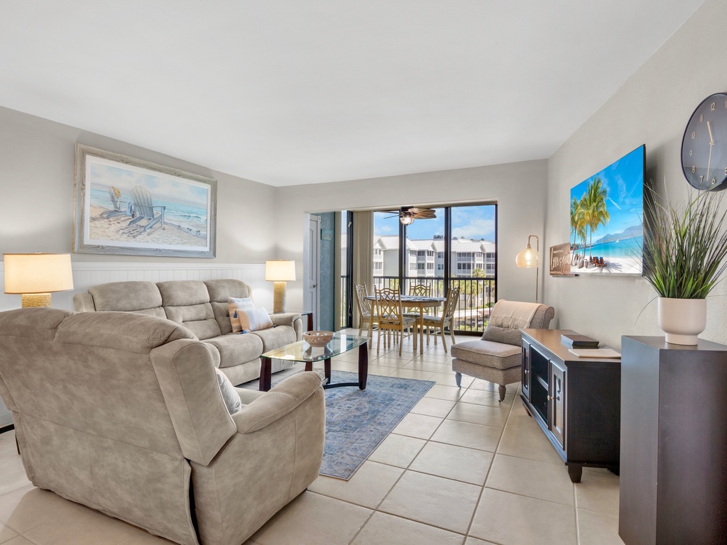 Harbor Towers Unit 415 by Tropical Sands Accommodations