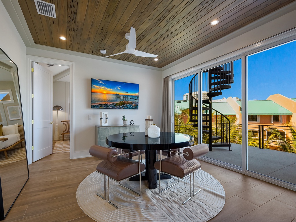 Top Floor Dining Area