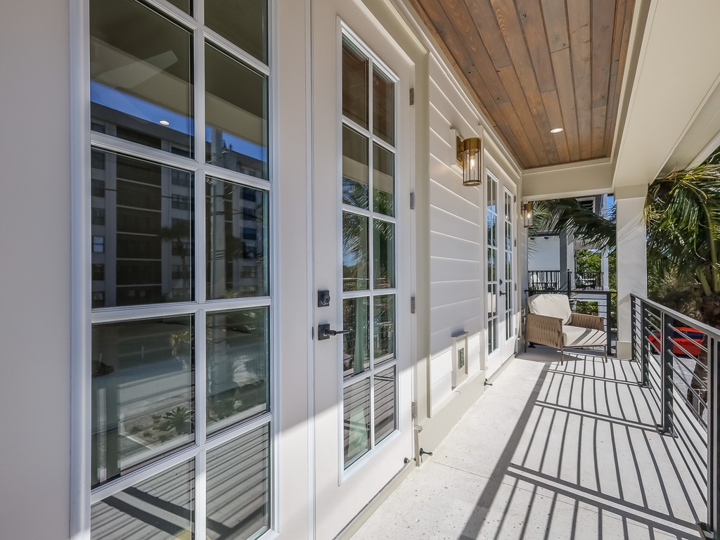 Primary Bedroom - Balcony