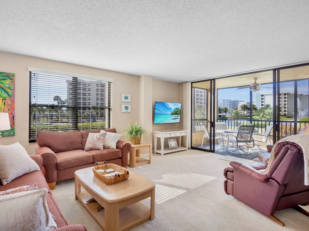 Gulf and Bay Club D101 by Tropical Sands Accommodations