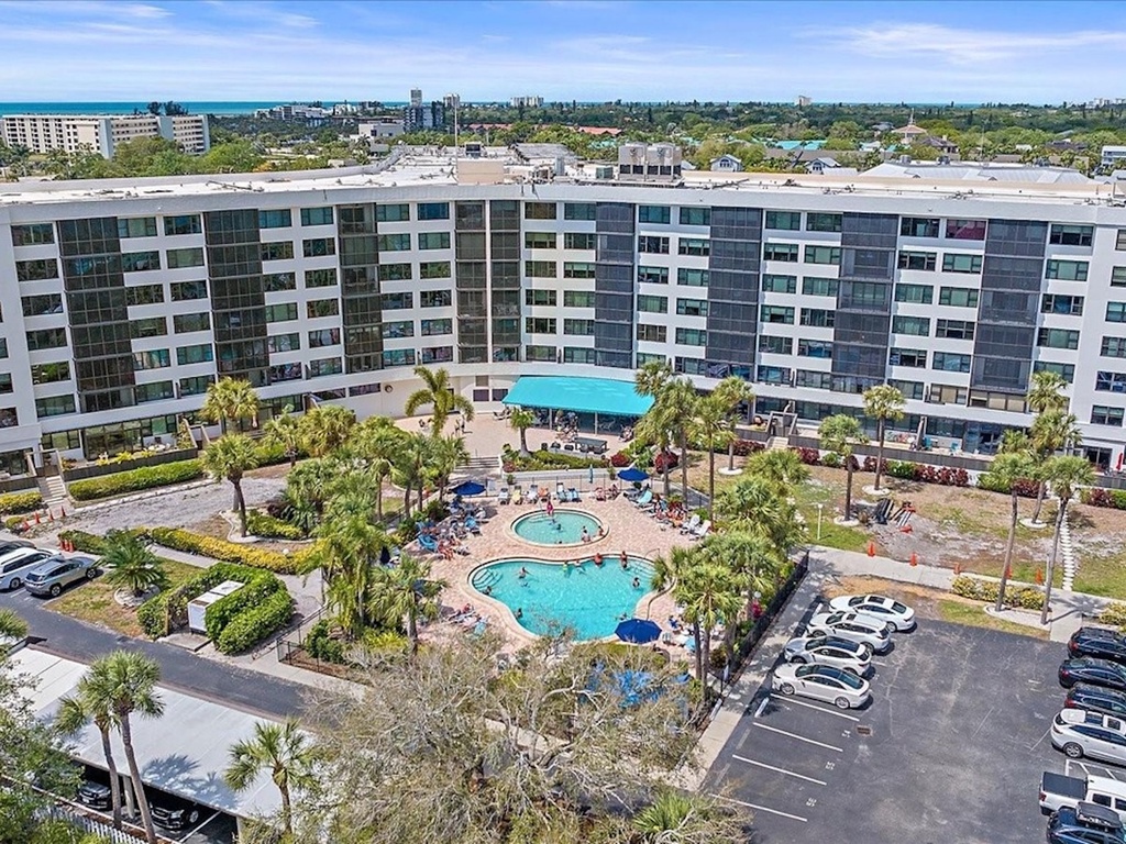 Harbor Towers Unit 603 by Tropical Sands Accommodations