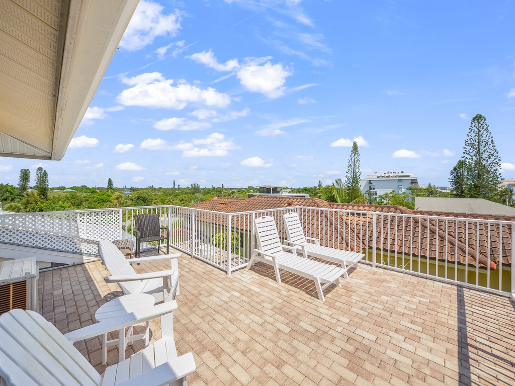 Rooftop deck with cozy seating area