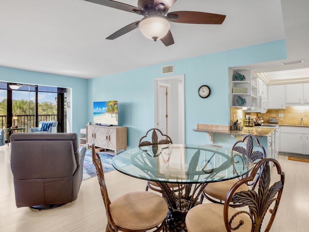 Harbor Towers Unit 303 by Tropical Sands Accommodations