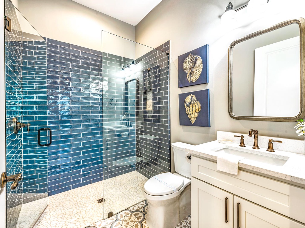 King Bedroom Ensuite