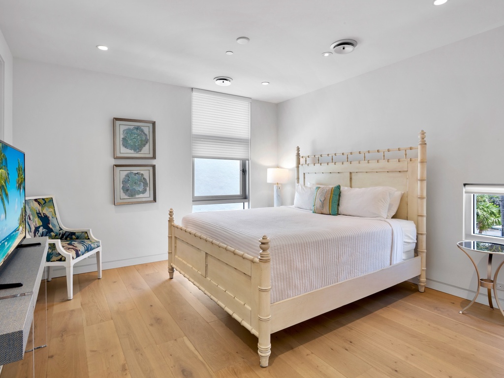 Third Bedroom, King