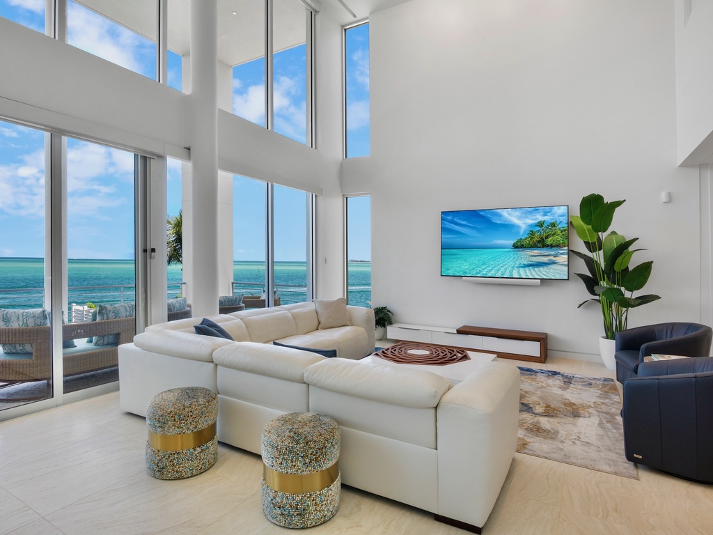 Open and airy living Area