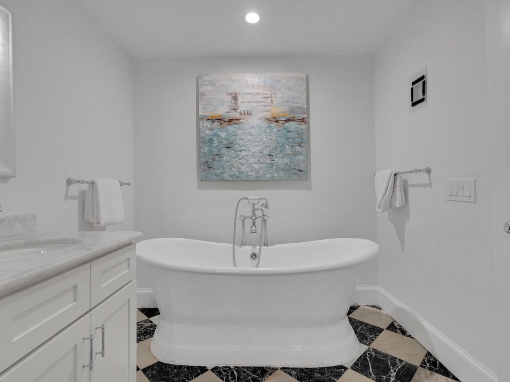 Second Bathroom, Ensuite