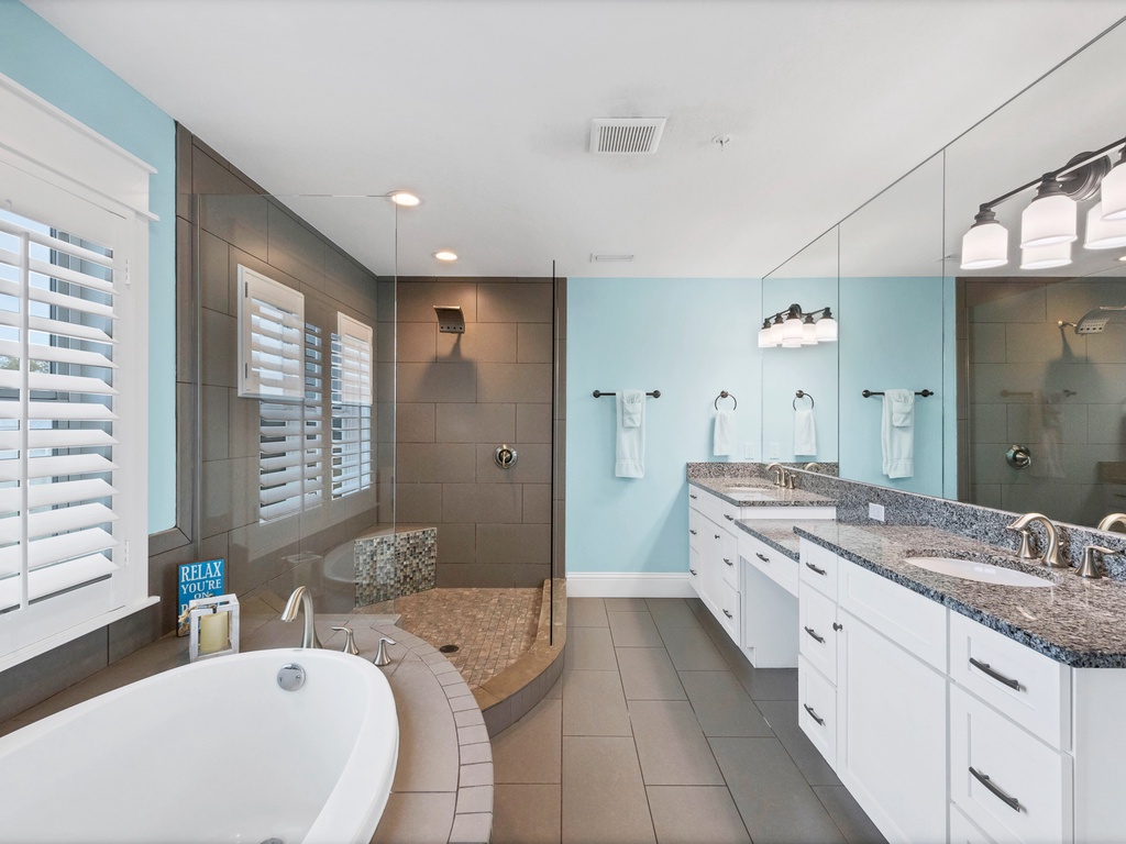 Primary Bedroom (4th floor), Ensuite Bathroom