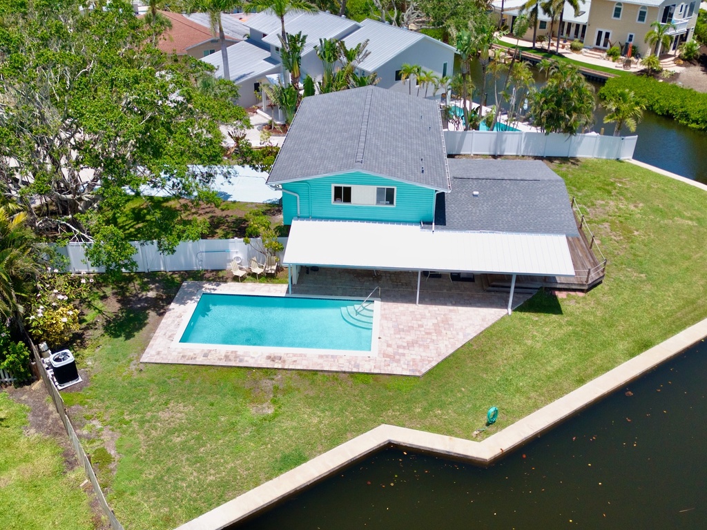 Leona Breeze by Tropical Sands Accommodations