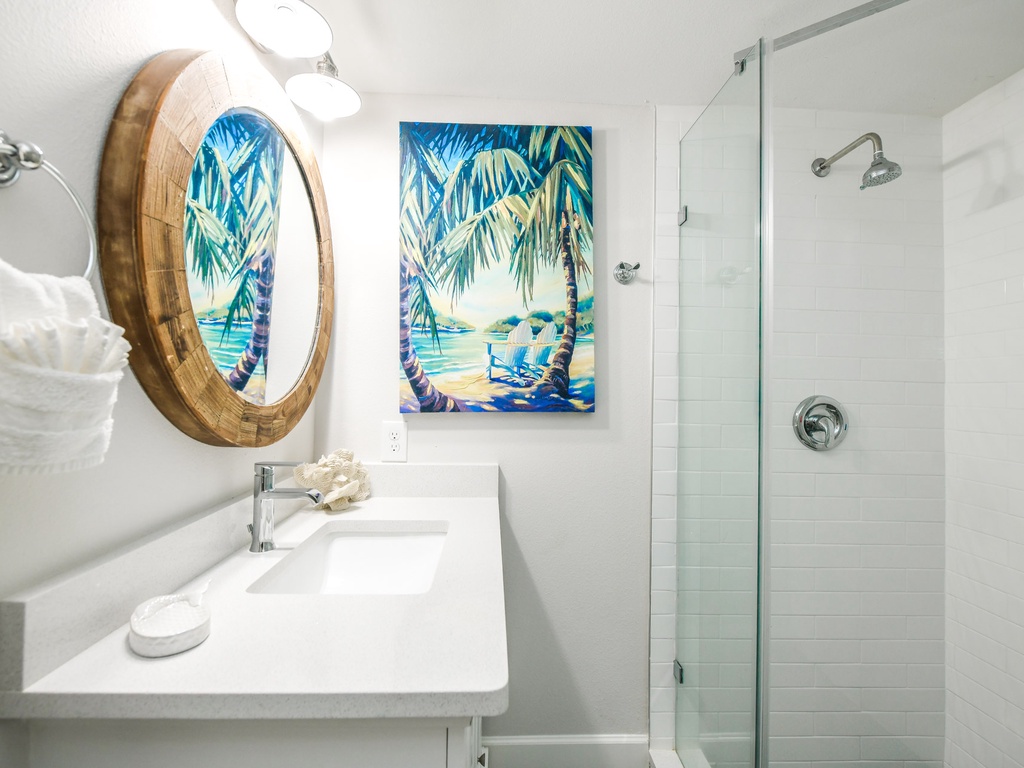 West Unit - Second Ensuite