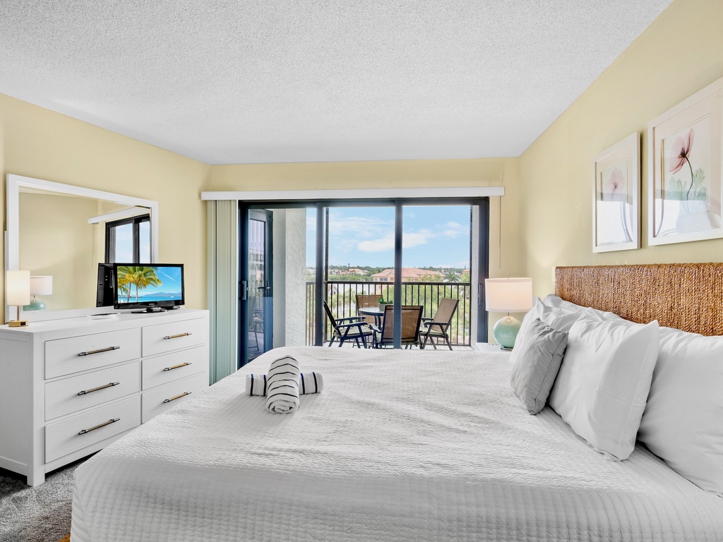 Harbor Towers Unit 501 by Tropical Sands Accommodations